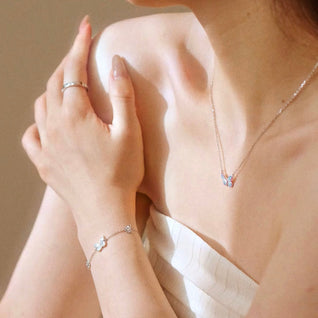 Collier Papillon  Lumineux